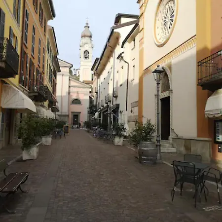 Poeti&misultin. Poesia E Sul アパート